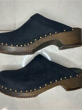 Sandgrens Black Studded Leather Clog Style Athens.Women’s Size 42 or US 10.5/11